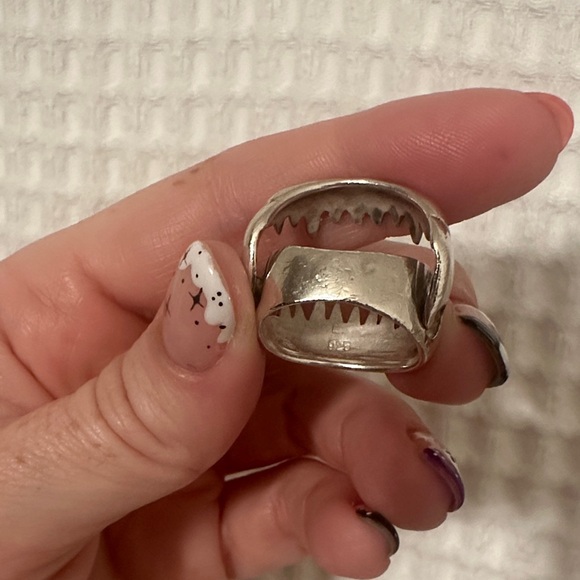 Fang vampire Sterling Silver Ring - Picture 5 of 5